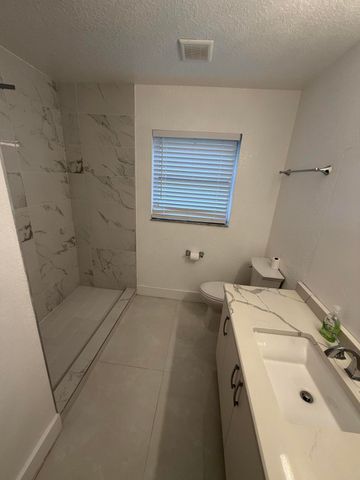 9706 Harbour Lake Circle, Boynton Beach, FL 33437