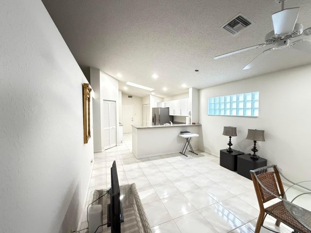 9706 Harbour Lake Circle, Boynton Beach, FL 33437