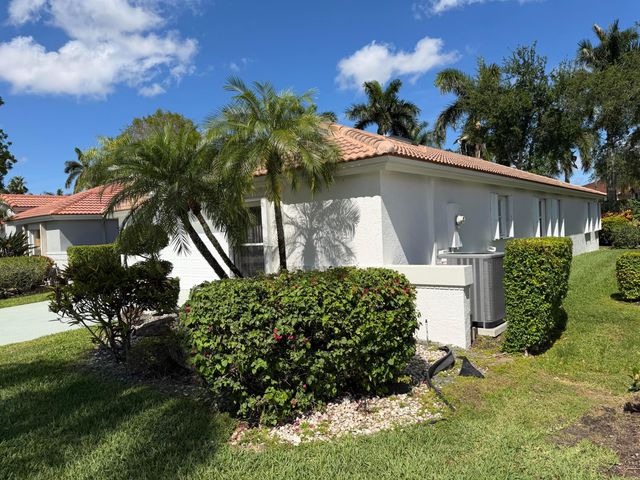 9706 Harbour Lake Circle, Boynton Beach, FL 33437