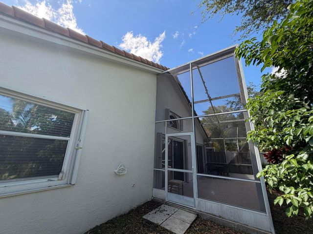 9706 Harbour Lake Circle, Boynton Beach, FL 33437