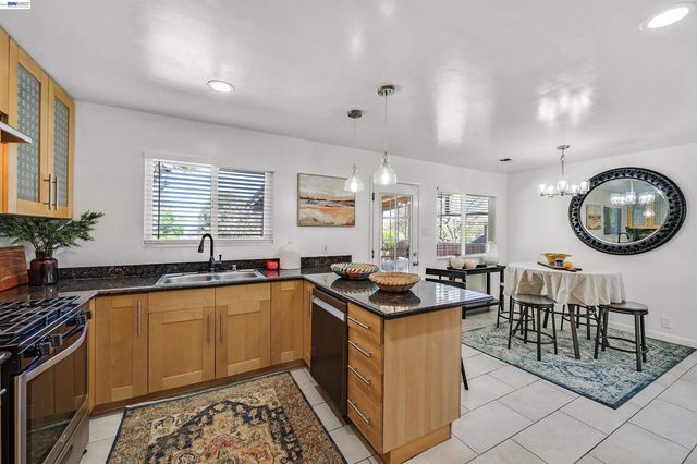 2343 Galway Rd, San Pablo, CA 94806