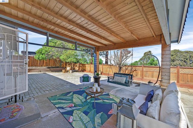 2343 Galway Rd, San Pablo, CA 94806