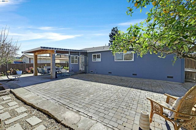 2343 Galway Rd, San Pablo, CA 94806