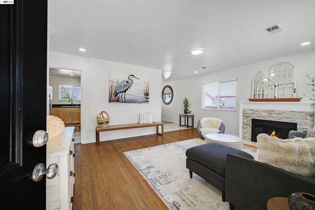 2343 Galway Rd, San Pablo, CA 94806