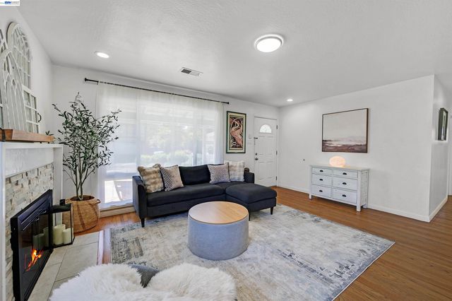 2343 Galway Rd, San Pablo, CA 94806