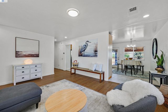 2343 Galway Rd, San Pablo, CA 94806