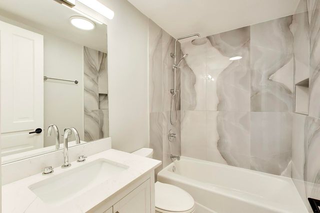 2254 N Fremont Street, Chicago, IL 60614