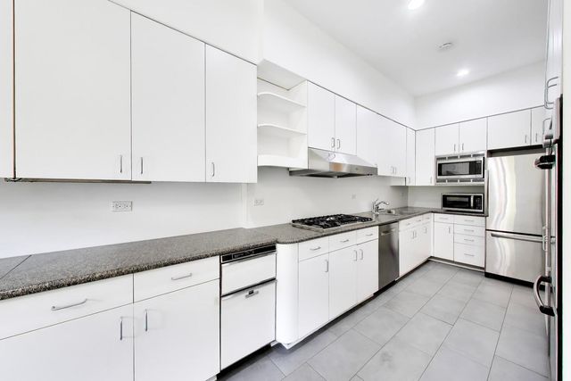2254 N Fremont Street, Chicago, IL 60614