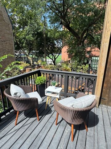 2254 N Fremont Street, Chicago, IL 60614