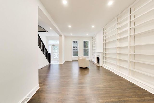 2254 N Fremont Street, Chicago, IL 60614