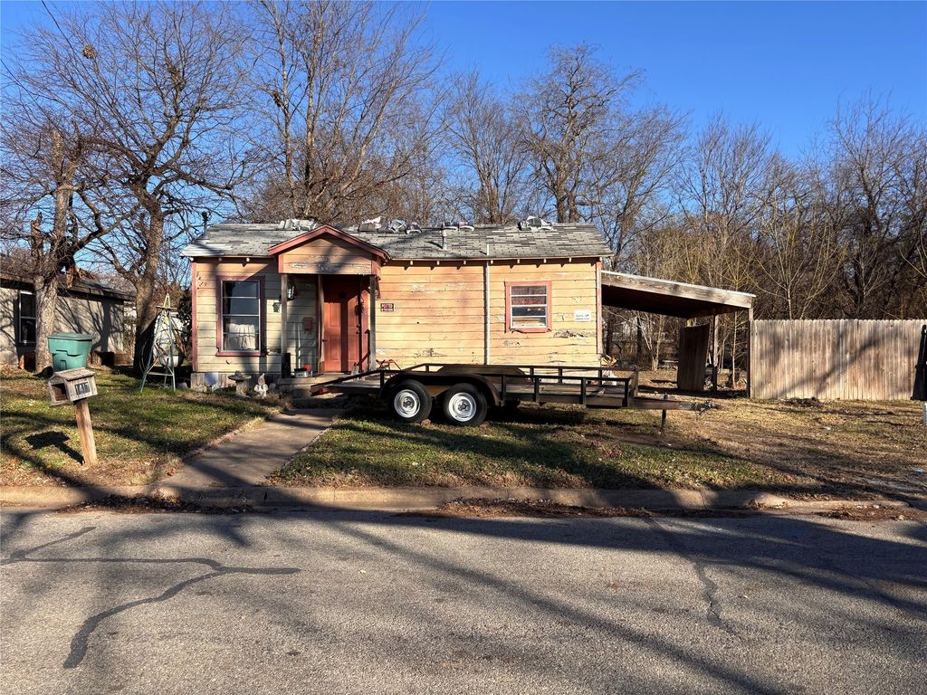 1417 S Austin Street, Sherman, TX 75090
