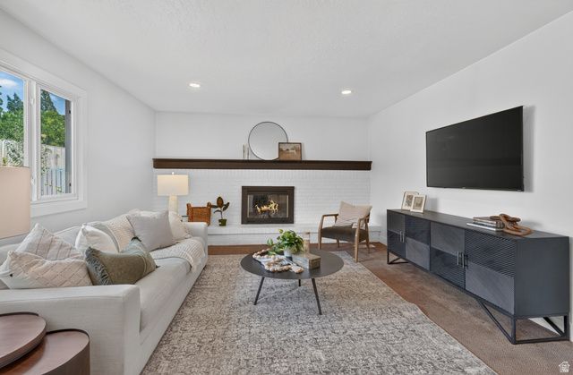 1251 E SAGE RIDGE RD, Sandy, UT 84094