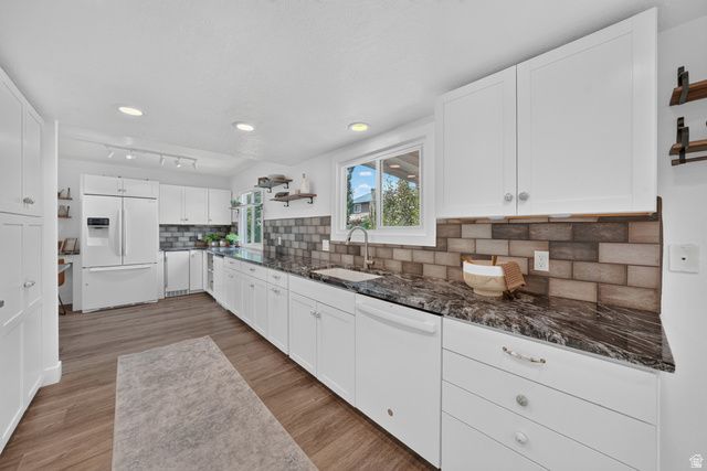 1251 E SAGE RIDGE RD, Sandy, UT 84094