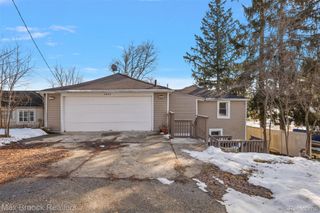 2940 Steeple Hill Road, White Lake Charter Township, MI 48383