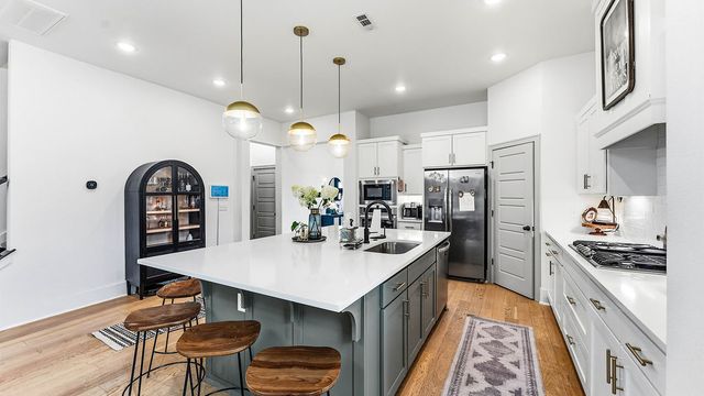2879 N Whistle Post Drive, Fayetteville, AR 72704