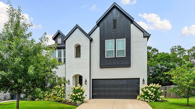 2879 N Whistle Post Drive, Fayetteville, AR 72704