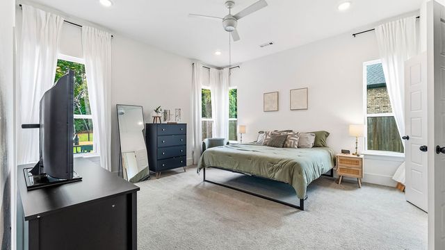 2879 N Whistle Post Drive, Fayetteville, AR 72704