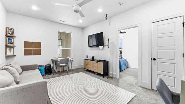 2879 N Whistle Post Drive, Fayetteville, AR 72704