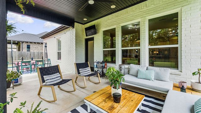 2879 N Whistle Post Drive, Fayetteville, AR 72704