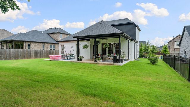 2879 N Whistle Post Drive, Fayetteville, AR 72704