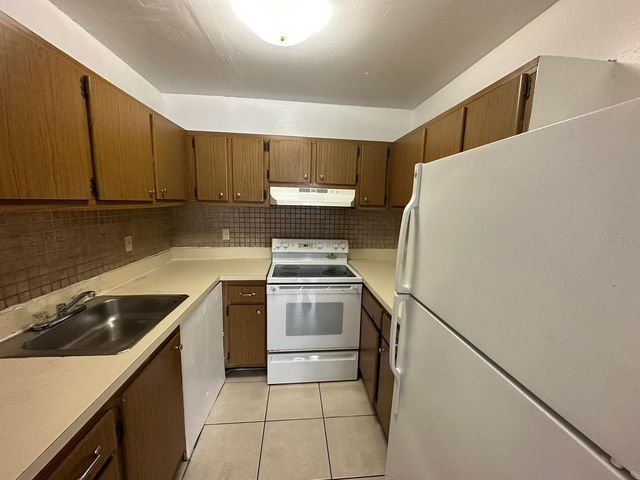 1830 MARAVILLA AVENUE 202, Fort Myers, FL 33901