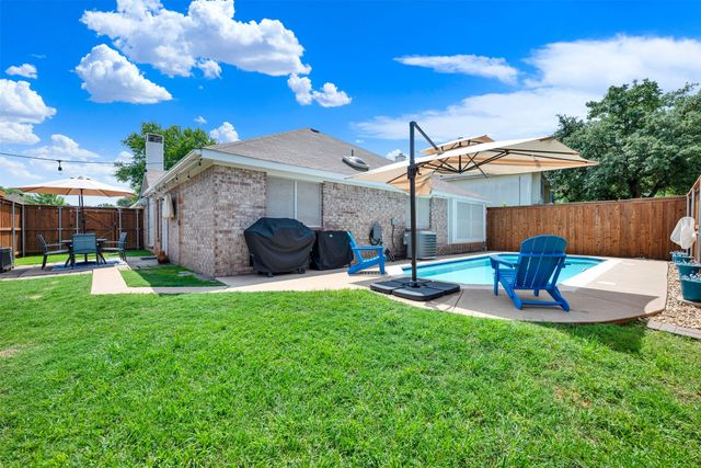 1410 Daffodil Lane, Lewisville, TX 75077