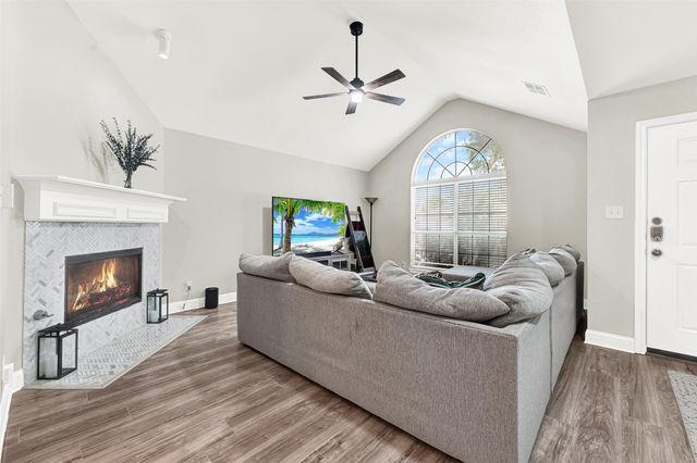 1410 Daffodil Lane, Lewisville, TX 75077