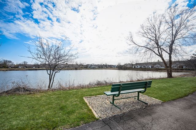 121 Enfield Lane, Grayslake, IL 60030