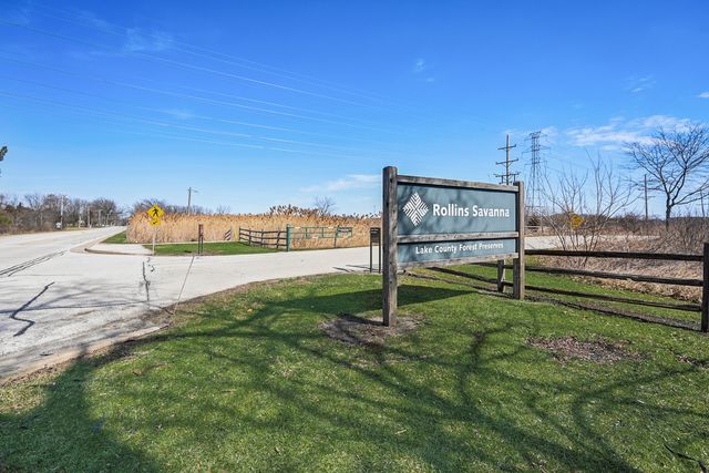 121 Enfield Lane, Grayslake, IL 60030