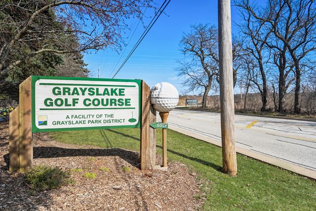 121 Enfield Lane, Grayslake, IL 60030