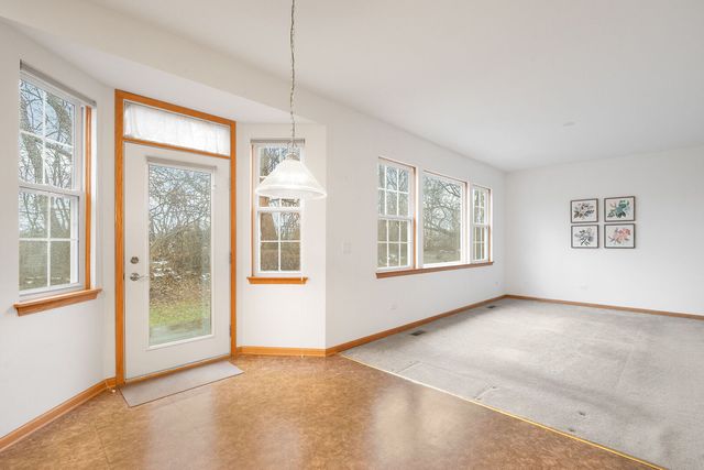 121 Enfield Lane, Grayslake, IL 60030