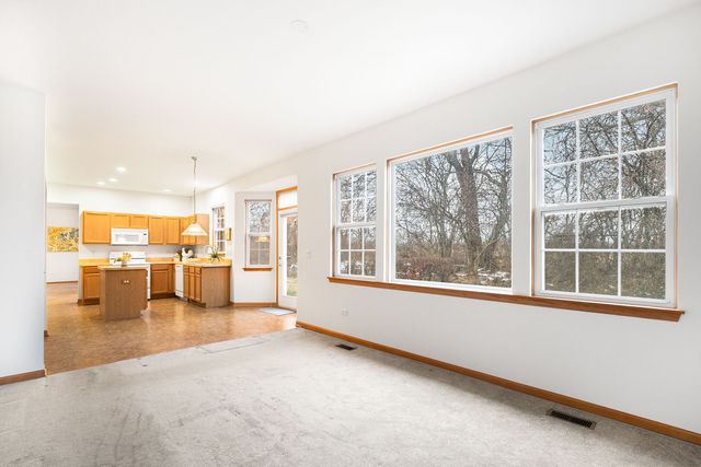 121 Enfield Lane, Grayslake, IL 60030