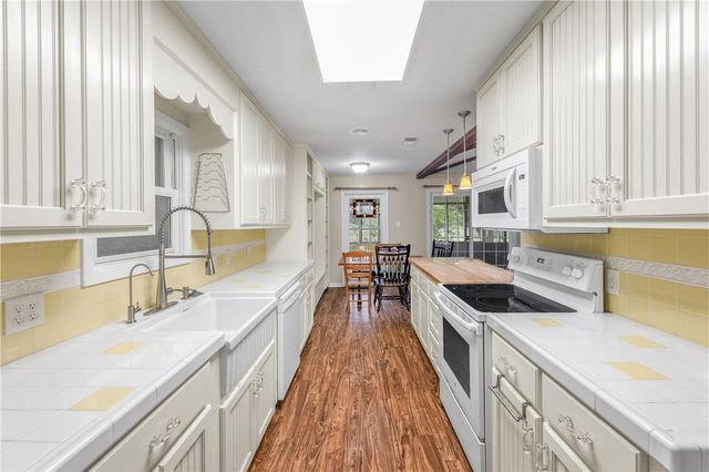 6088 Hare Lane, Bryan, TX 77808