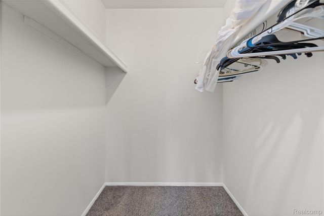 24054 Meadowbridge Drive, Clinton Charter Township, MI 48035