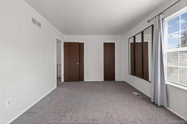 24054 Meadowbridge Drive, Clinton Charter Township, MI 48035