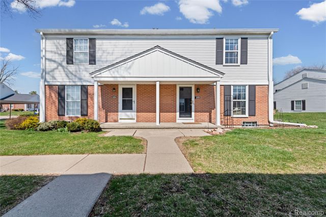 24054 Meadowbridge Drive, Clinton Charter Township, MI 48035