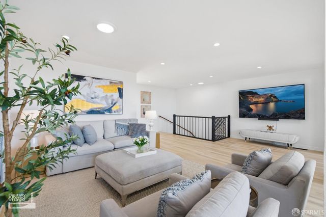 424 45th Avenue 424, San Francisco, CA 94121