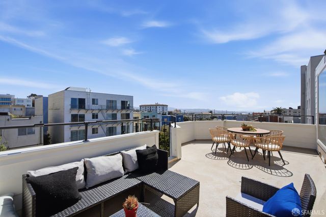 424 45th Avenue 424, San Francisco, CA 94121