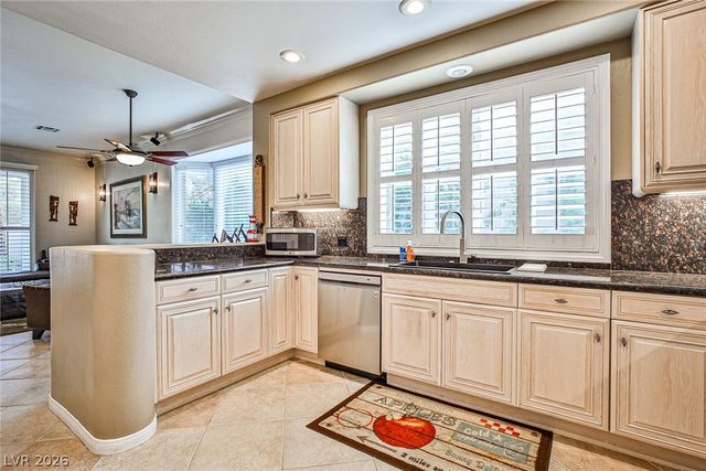 8240 Horseshoe Bend Lane, Las Vegas, NV 89113