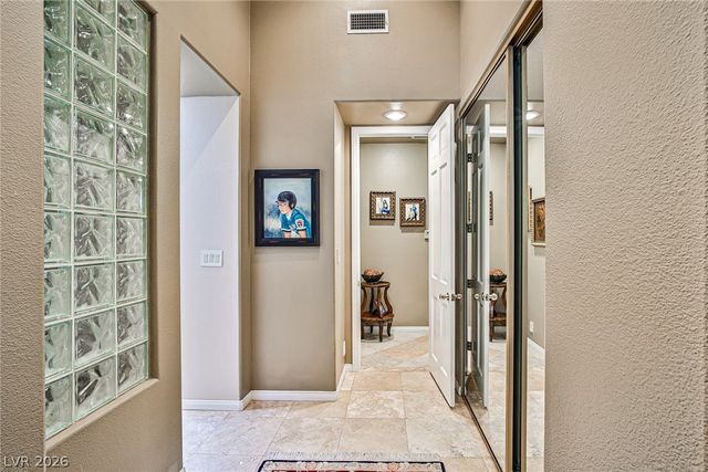 8240 Horseshoe Bend Lane, Las Vegas, NV 89113