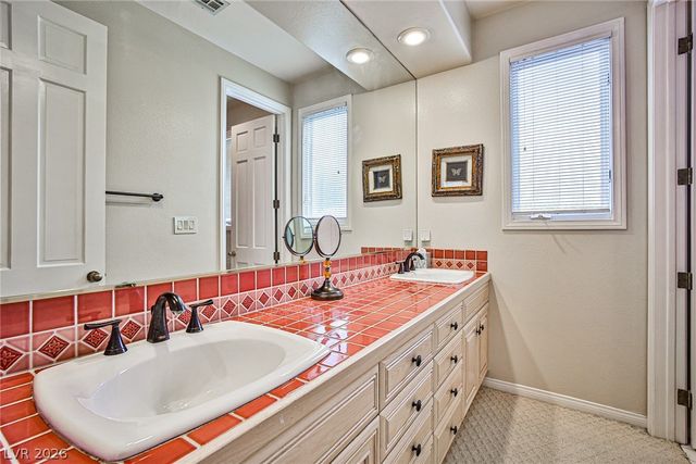 8240 Horseshoe Bend Lane, Las Vegas, NV 89113