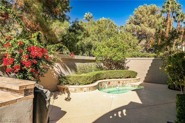 8240 Horseshoe Bend Lane, Las Vegas, NV 89113