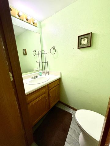 102 Elderbury Court, Mooresville, IN 46158