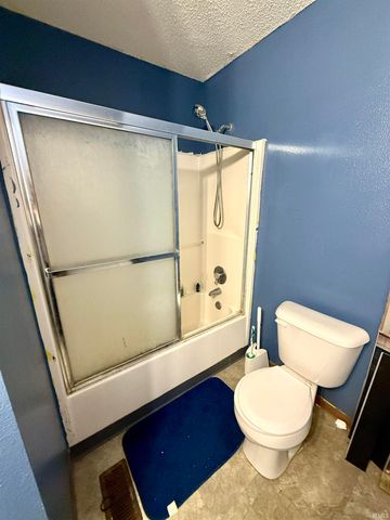 102 Elderbury Court, Mooresville, IN 46158