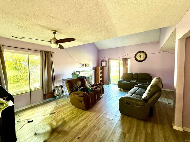 102 Elderbury Court, Mooresville, IN 46158