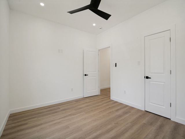98 San Jacinto Street, Terrell, TX 75160