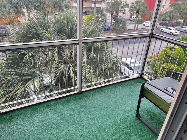 9159 SW 77th Ave 311, Miami, FL 33156