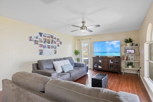 6052 Ridge Lake Circle, Vero Beach, FL 32967