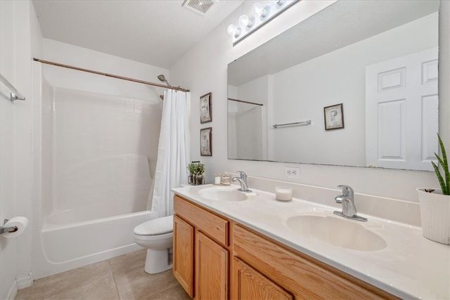 6052 Ridge Lake Circle, Vero Beach, FL 32967