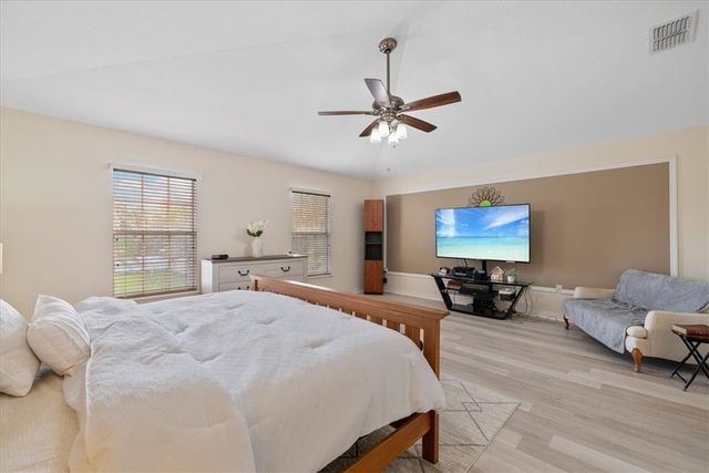 6052 Ridge Lake Circle, Vero Beach, FL 32967